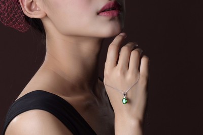 正東珠寶首飾廠 專業(yè)K金鑲嵌碧璽與坦桑石首飾的代工與定制服務(wù)