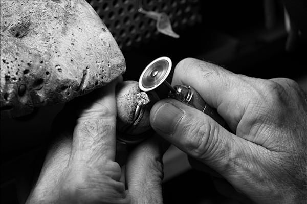 白工廠珠寶首飾高級定制 定金支付流程與開發(fā)銷售服務(wù)